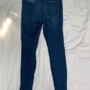 Abercrombie & Fitch Distressed Jegging Jean